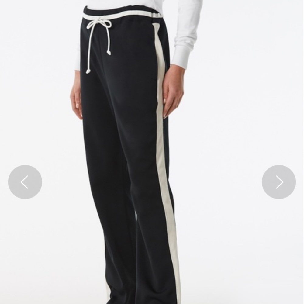 Maison Kitsune x NBA collab jogger pants - Picture 13 of 14